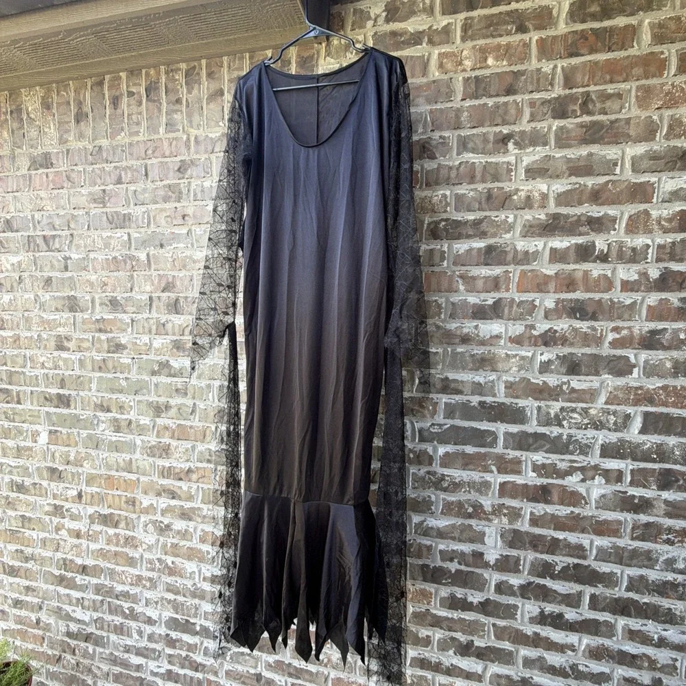 Rubie's The Adams Family Morticia Adams Adult Costume Black Dress Medium EUC